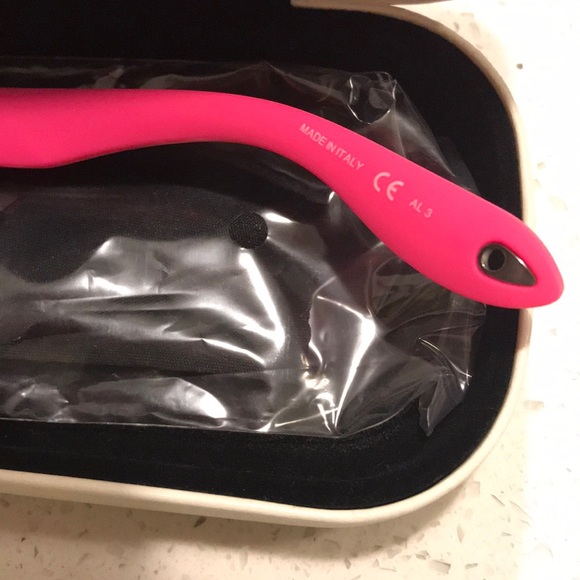 GIVENCHY Fluorescent Neon Pink Summer Sunglasses - Picture 7 of 7